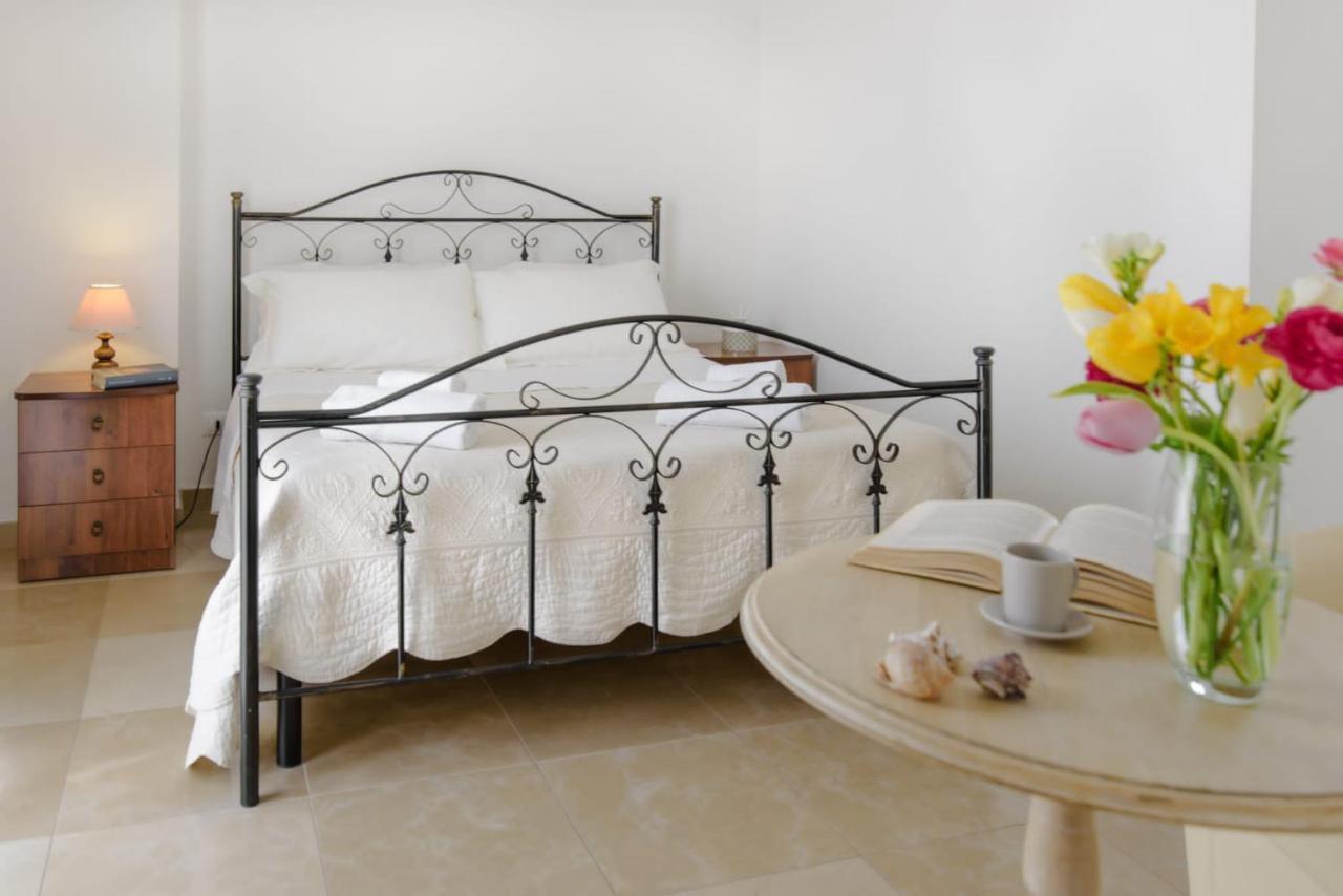Il Vicoletto Bed and Breakfast Pulsano Buitenkant foto